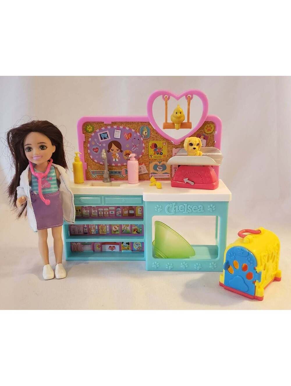 Barbie Chelsea Pet Vet Clinic HGT12 w/Doll - Missing Some Accessories